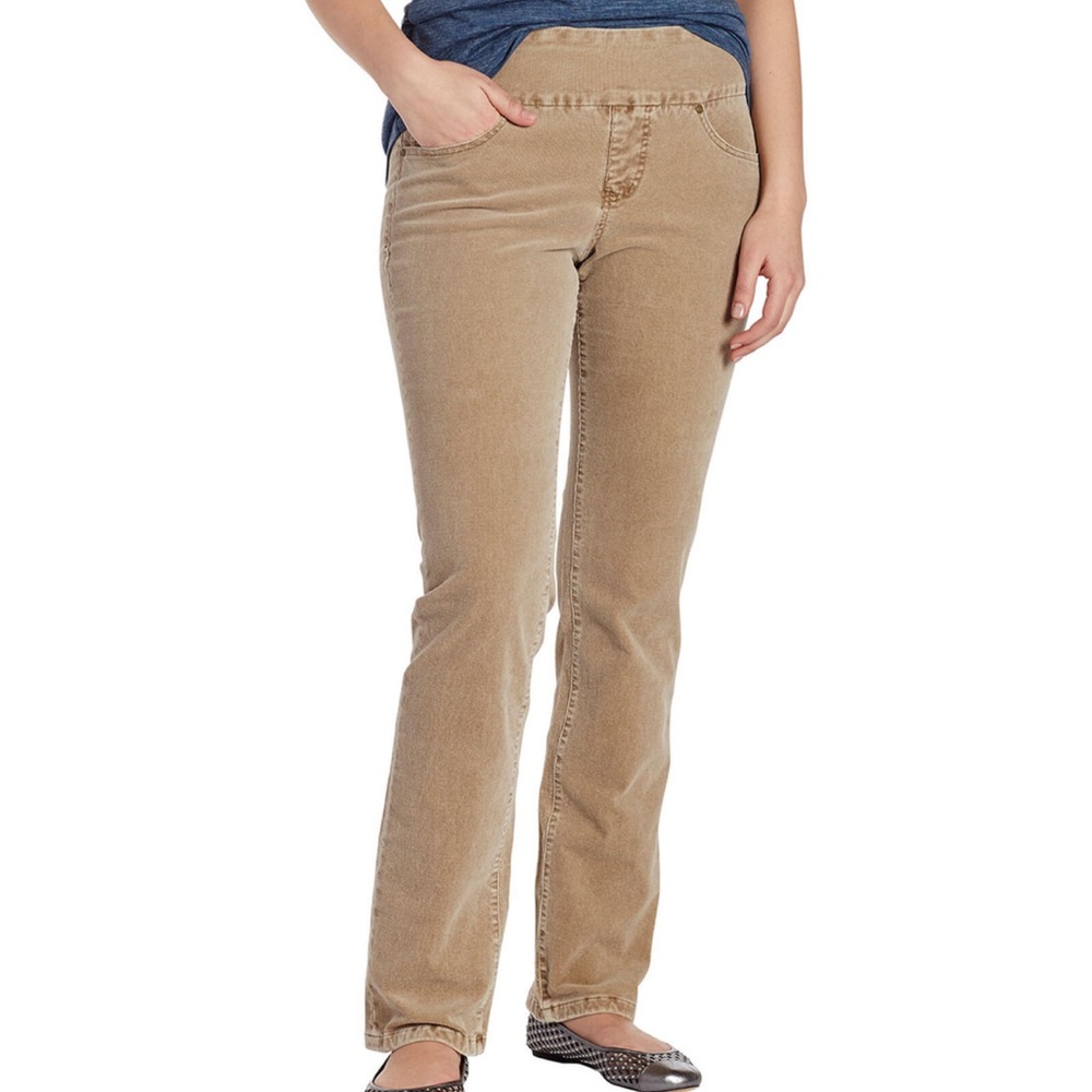 High rise straight leg JAG black corduroy. Size 0 NWT